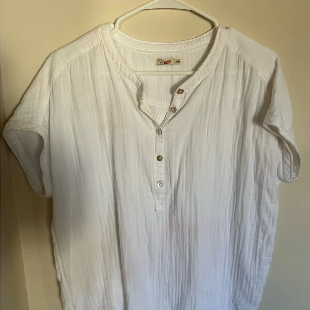 Faherty Gauzy Dream Cotton Desmond Short Sleeve Blouse Sz M 1/2 Button Up - Picture 2 of 5